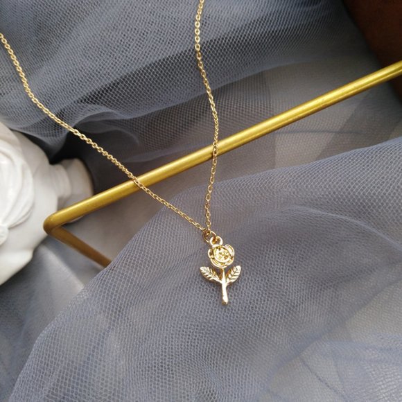 Golden Rosebud Rose Necklace Collar Choker - Picture 9 of 12